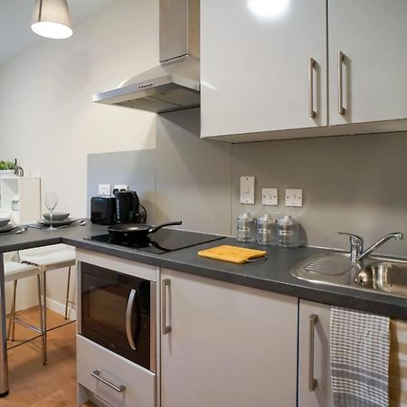 1 Bedroom Apartments, Studios And Ensuite Bedrooms With Shared Kitchen At Centro House In ستيرلينج المظهر الخارجي الصورة