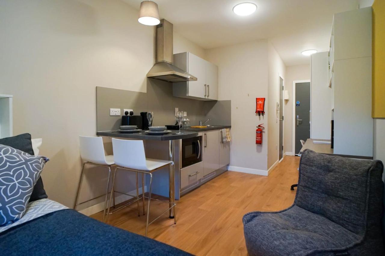 1 Bedroom Apartments, Studios And Ensuite Bedrooms With Shared Kitchen At Centro House In ستيرلينج المظهر الخارجي الصورة