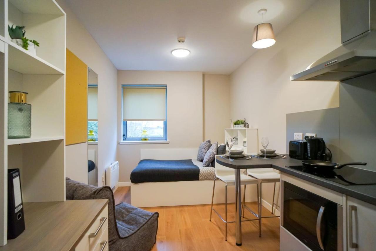 1 Bedroom Apartments, Studios And Ensuite Bedrooms With Shared Kitchen At Centro House In ستيرلينج المظهر الخارجي الصورة